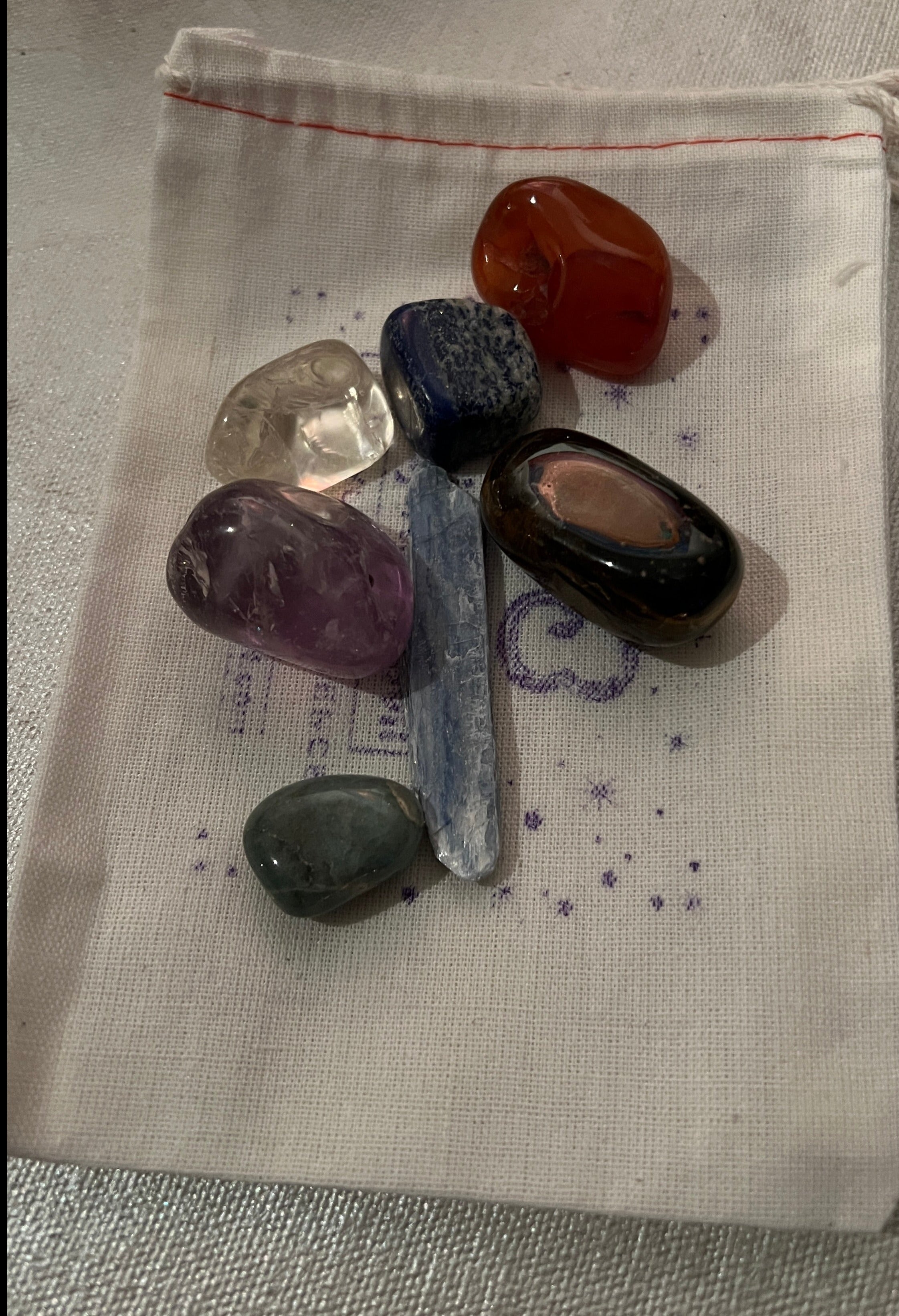 Crystal Chakra Set | 7 Crystals plus Selenite Majestic Hudson Lifestyle