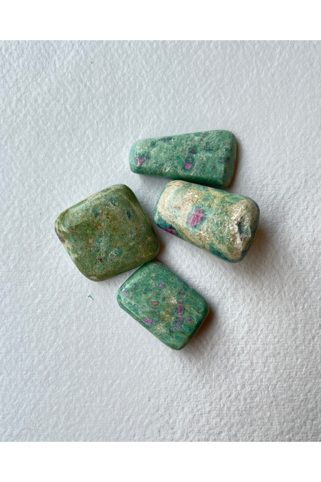 Ruby Fuchsite | Tumbled Majestic Hudson Lifestyle