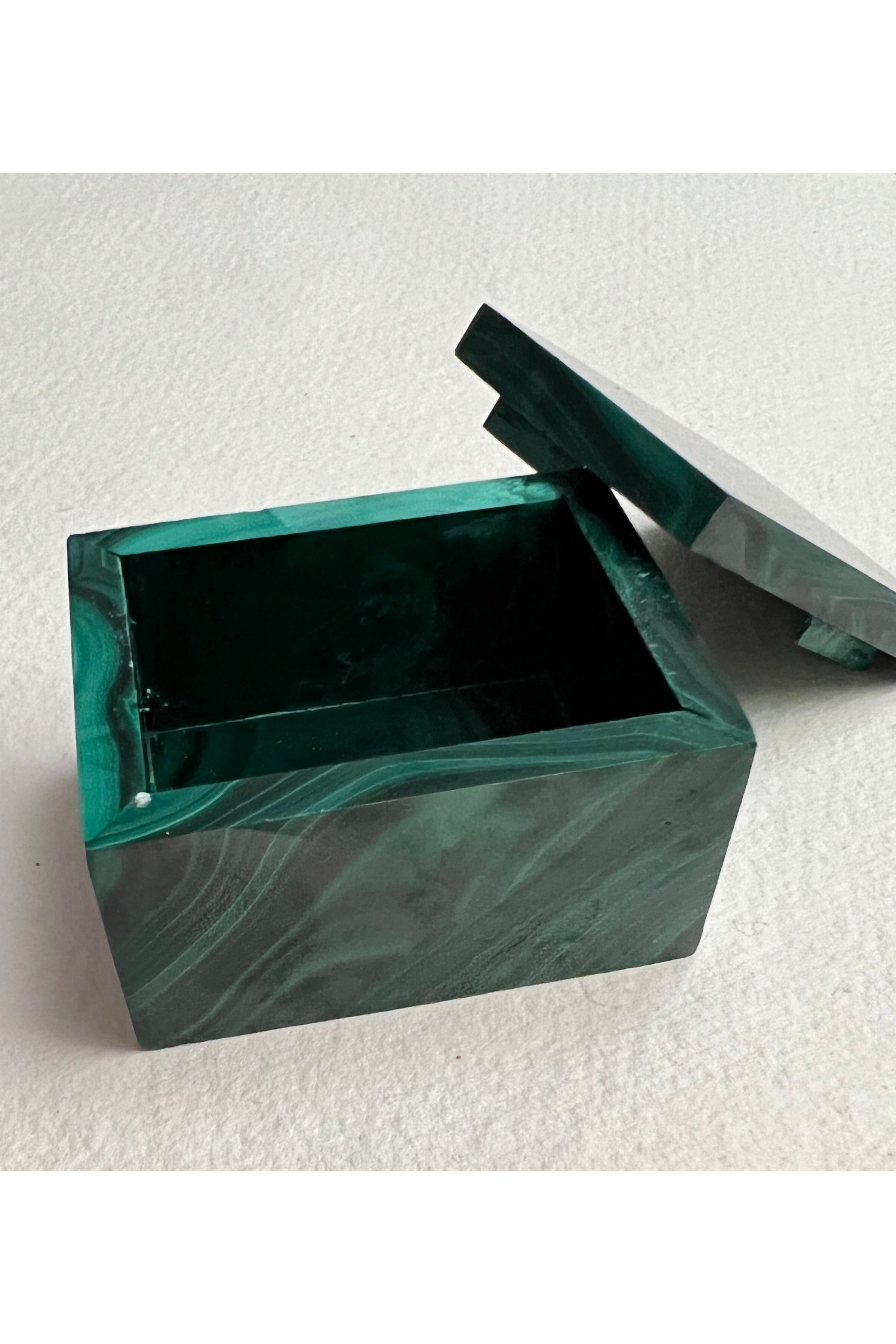 malachite-ritual-box-sacred-storage-protection