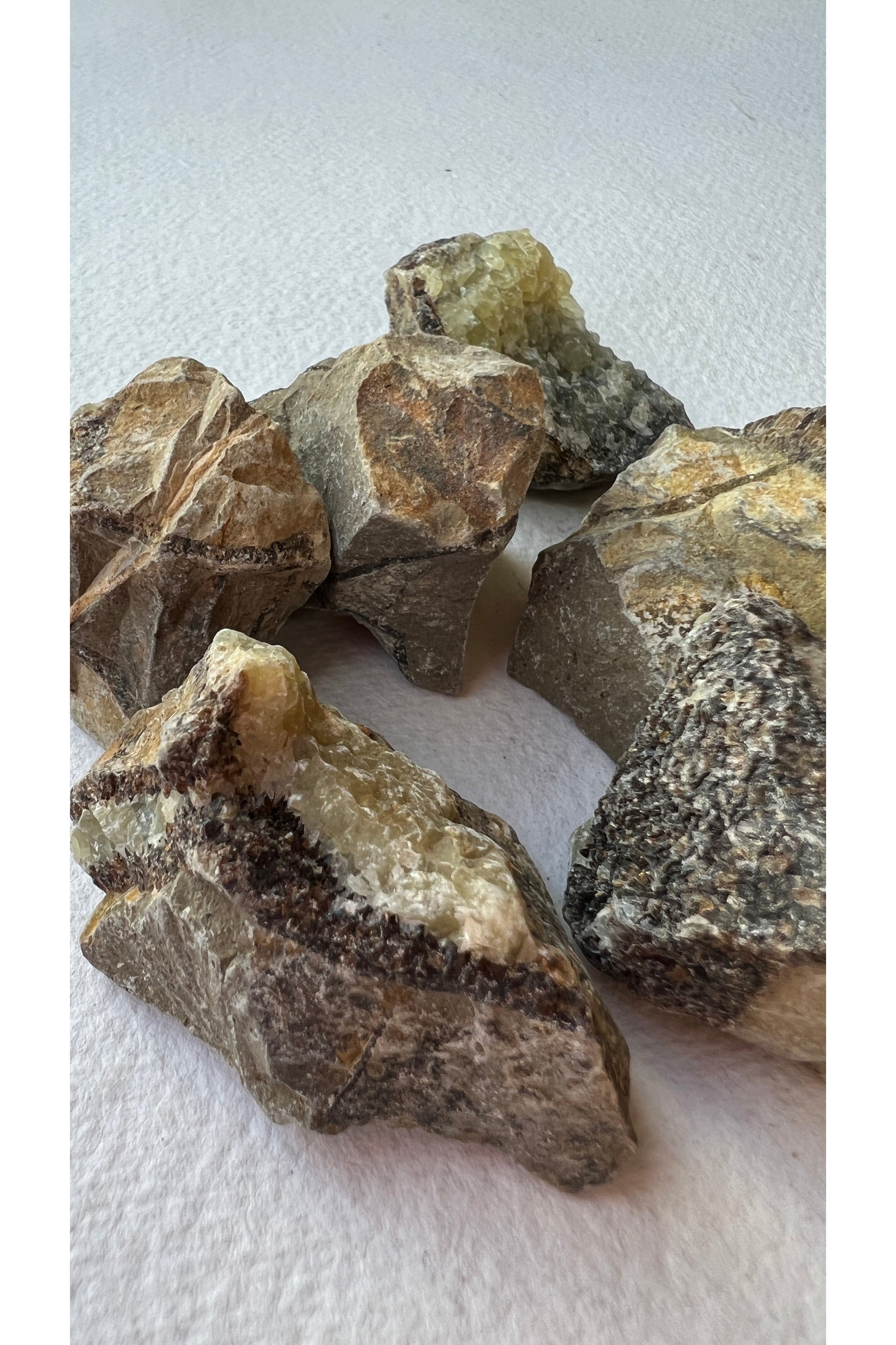 raw tiger's eye crystal stone with natural golden and brown bands